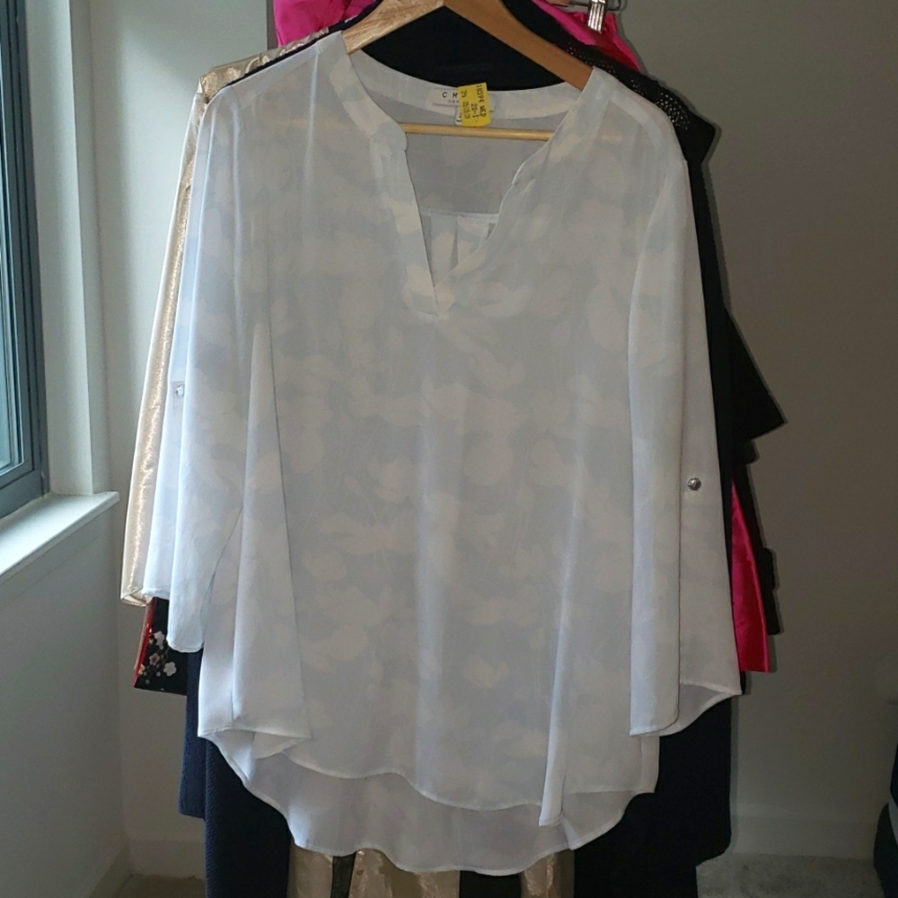 Light Blue & White Floral Sheer Blouse - EUC/Like New, No Stretch